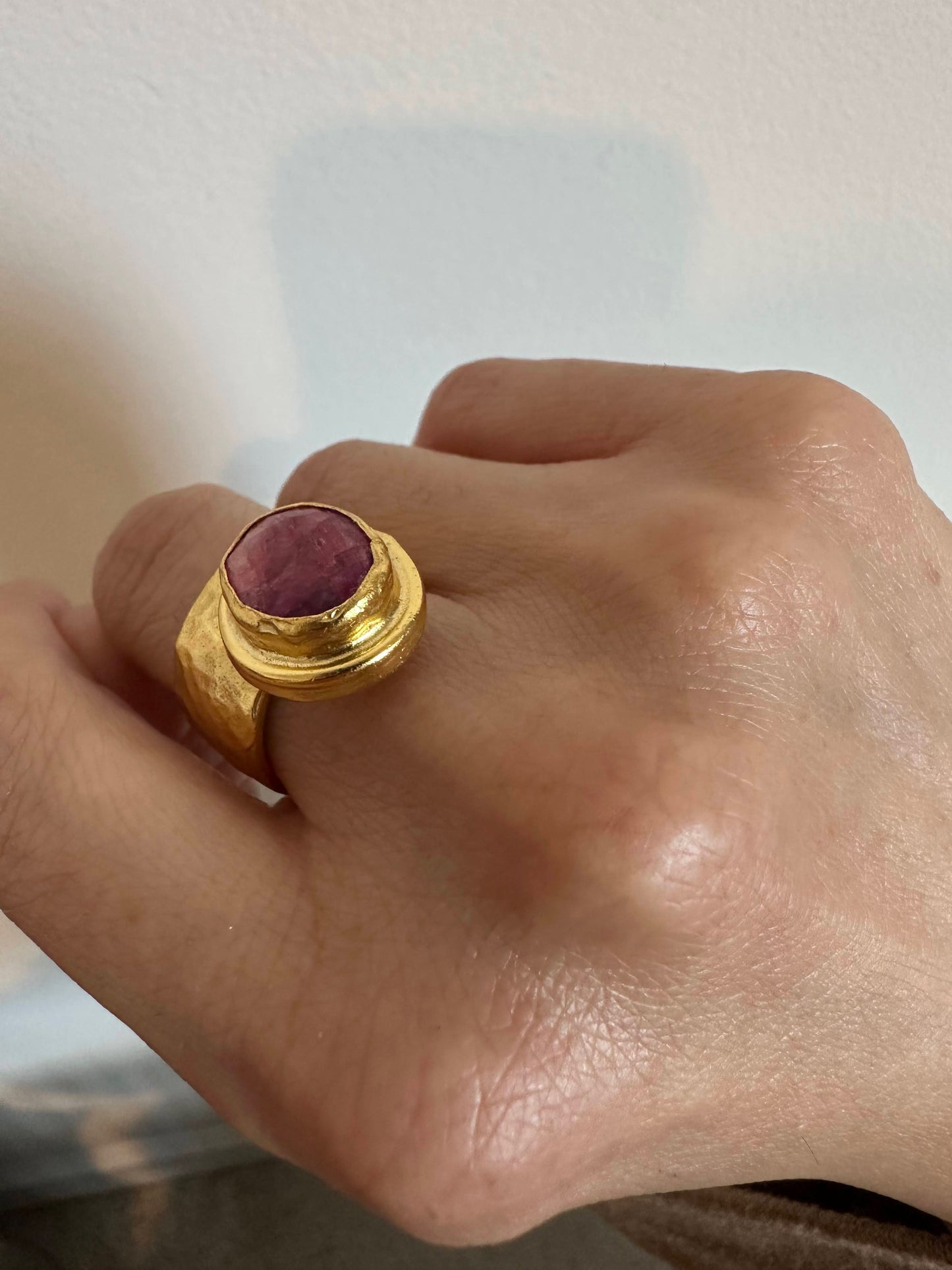Gul Gold and Ruby Hammer-finished Ring