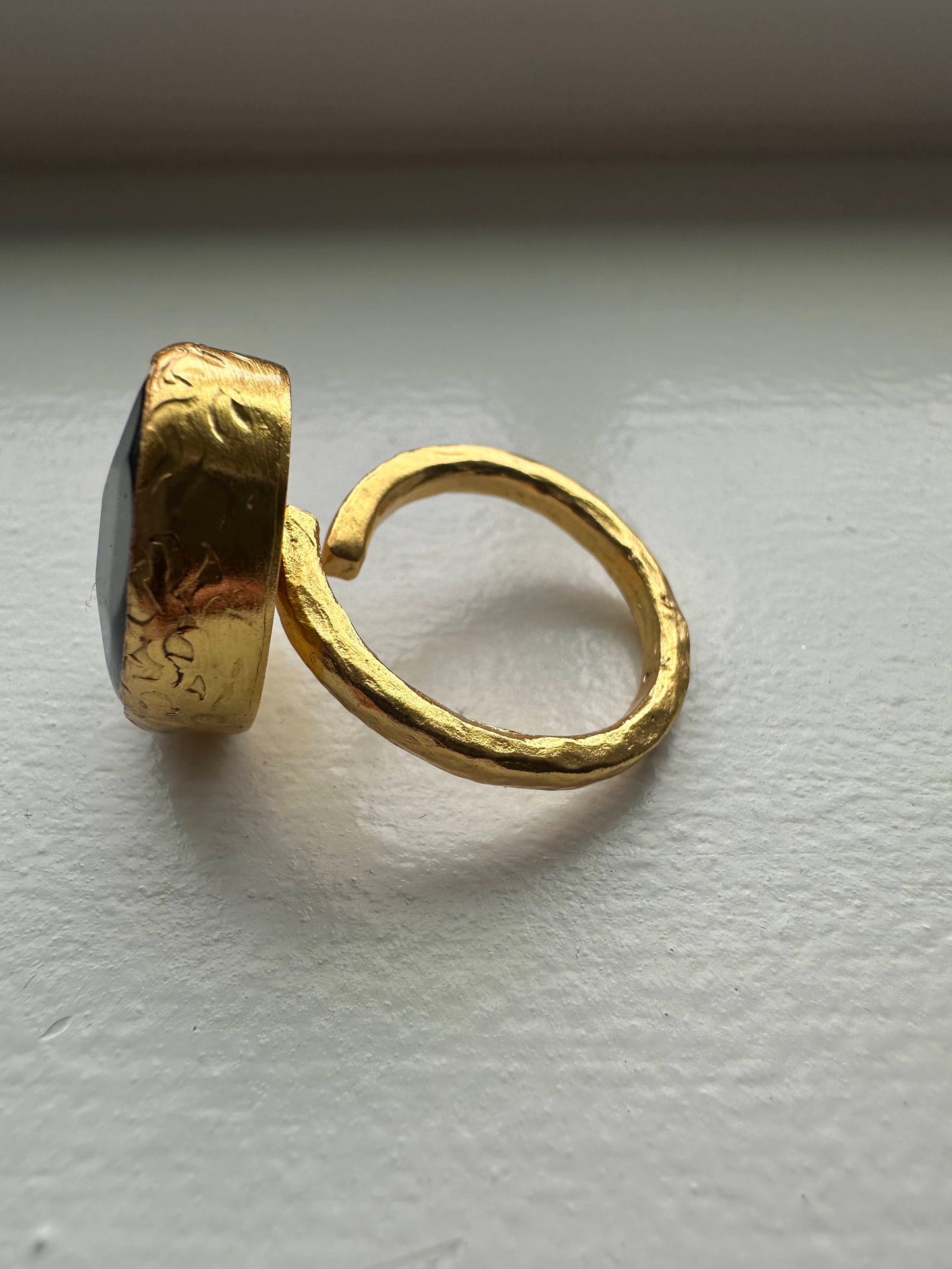 Oval Gold and Onyx Ring (Small)