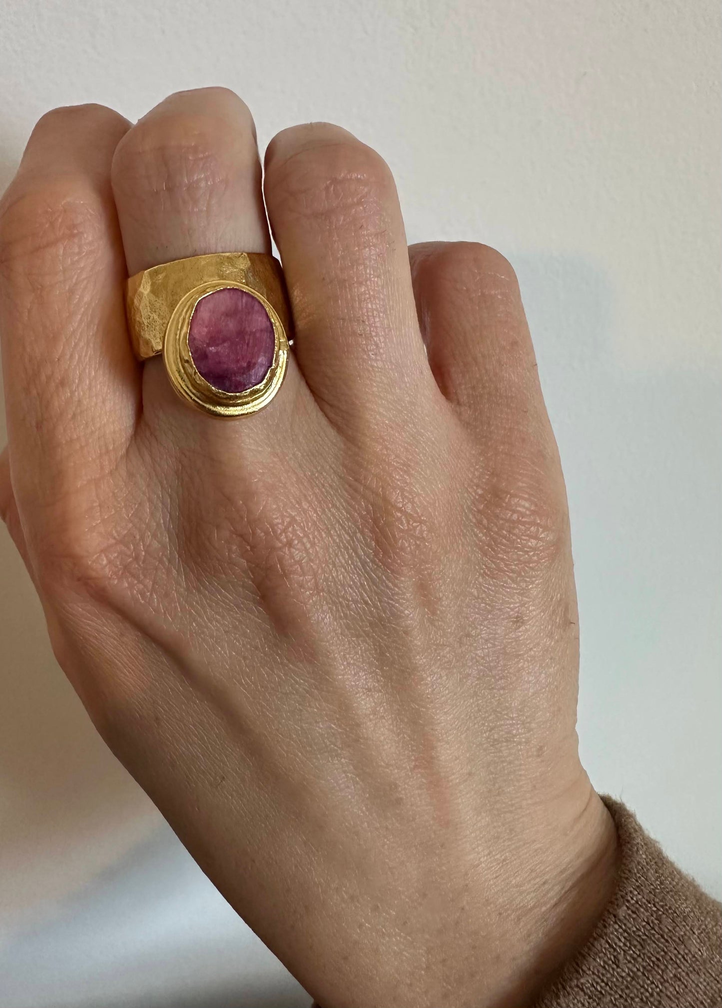 Gul Gold and Ruby Hammer-finished Ring