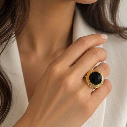 Round Gold and Onyx Ring