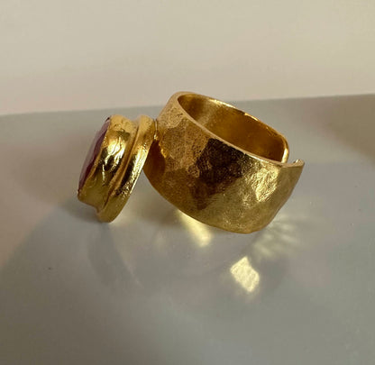 Gul Gold and Ruby Hammer-finished Ring