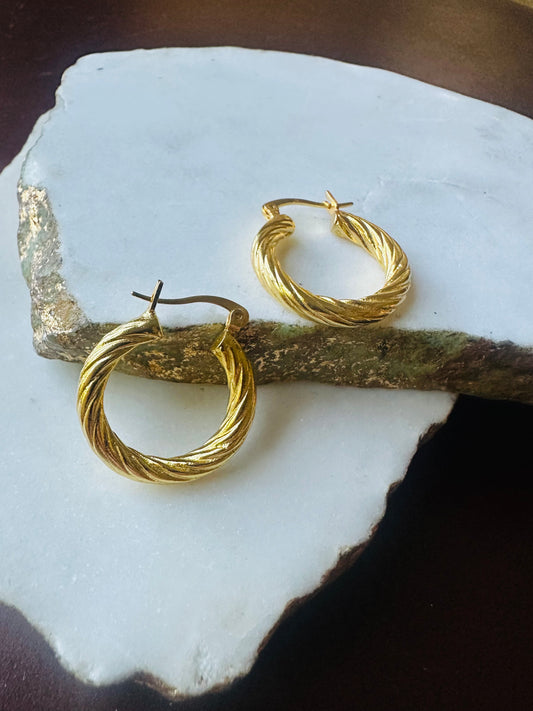 Nayla Twisted Hoops