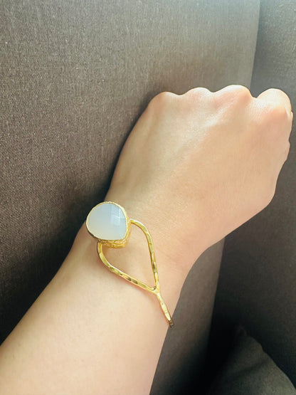 Snow Quartz Teardrop Bracelet