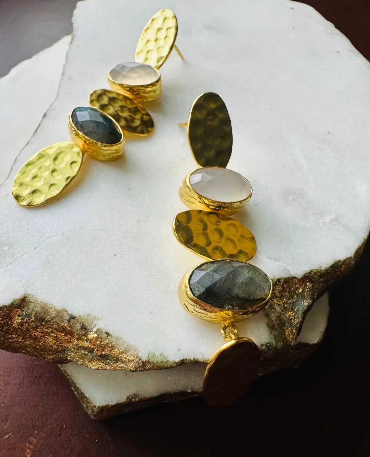 Everyday elegant handmade Gold-plated hammer-finished labradorite and snow Quartz earrings
