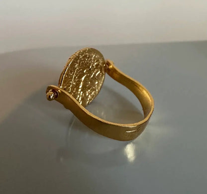 Waterproof Timeless vintage gold-plated heirloom flip coin Ring 