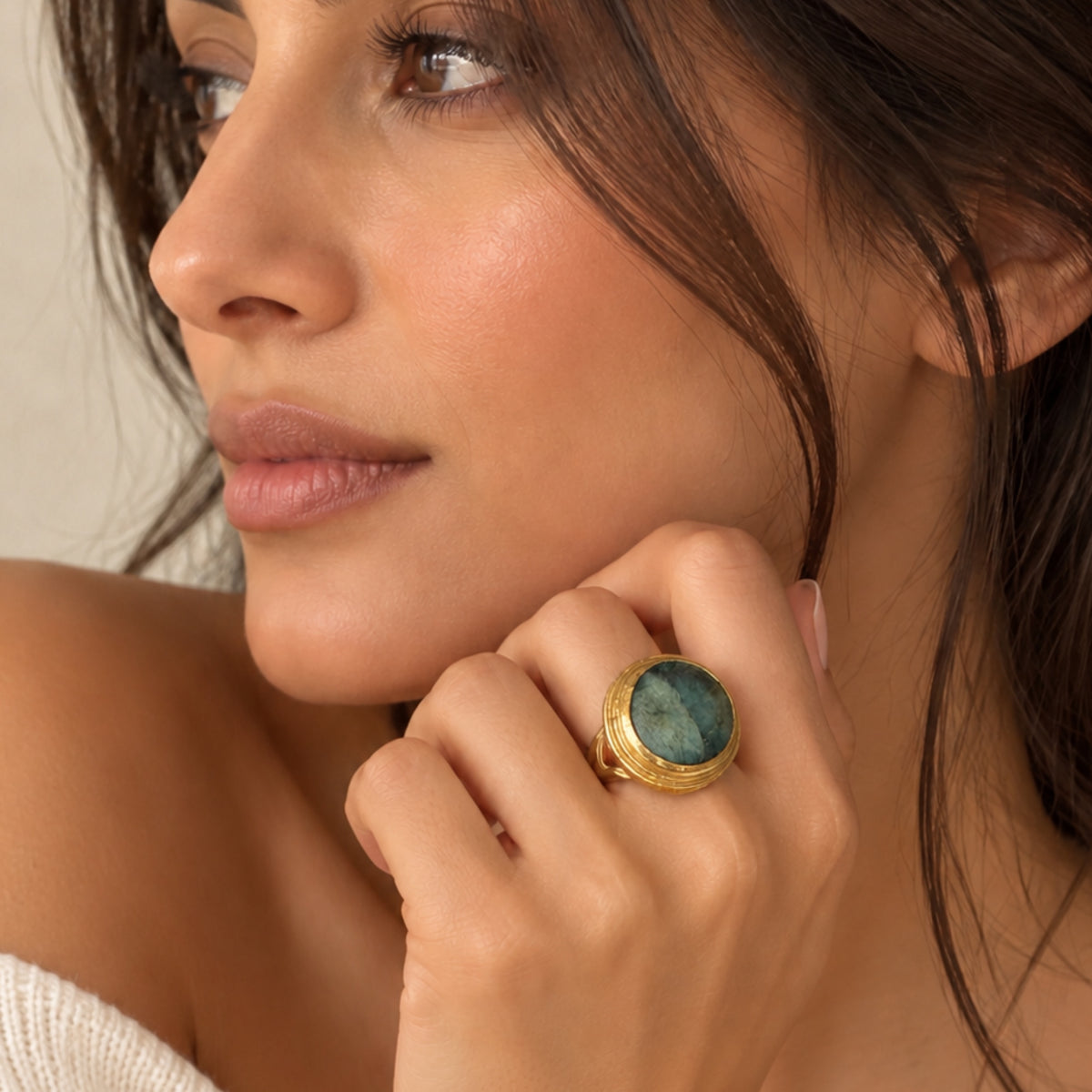 Round Gold and Emerald Ring