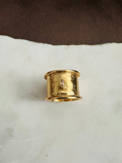 Gold plated band with zircon center by Bebek jewels