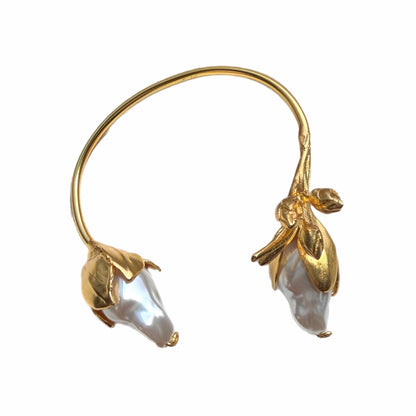 Handmade Gold-plated cuff bangle with floral design and baroque pearls Facing front