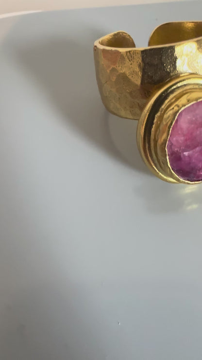 Gul Gold and Ruby Hammer-finished Ring
