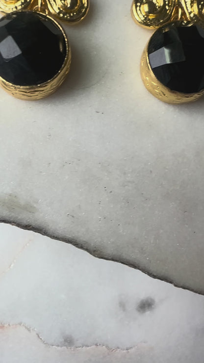 Nehir Onyx Gold Linked Earrings